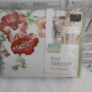Vintage New Martha Stewart Floral Bouquet Oblong 60x104 Tablecloth